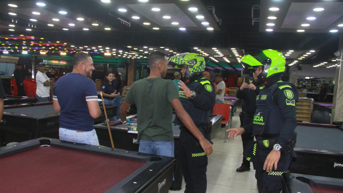Barranquilla refuerza su seguridad para un final de año tranquilo mientras más de 2.000 uniformados salen a las calles

 – Ojo critico