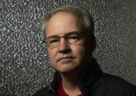 La industria del juego lamenta la muerte de Vince Zampella en un accidente con un Ferrari

 – Ojo critico