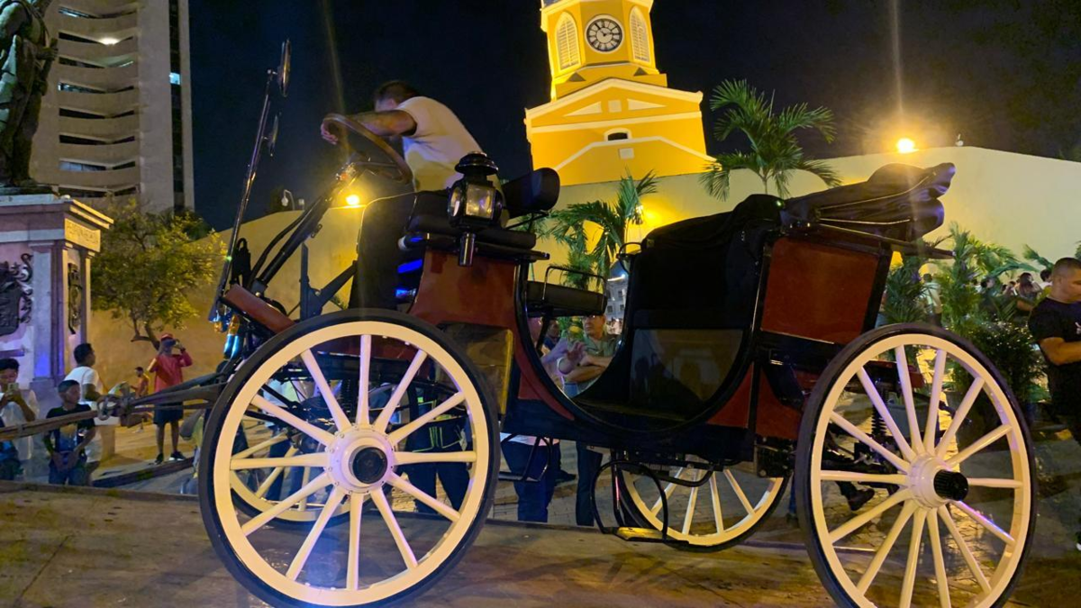 Cartagena se prepara para estrenar coches eléctricos para turistas en medio de tensiones con los conductores y una transición marcada por la polémica

 – Ojo critico