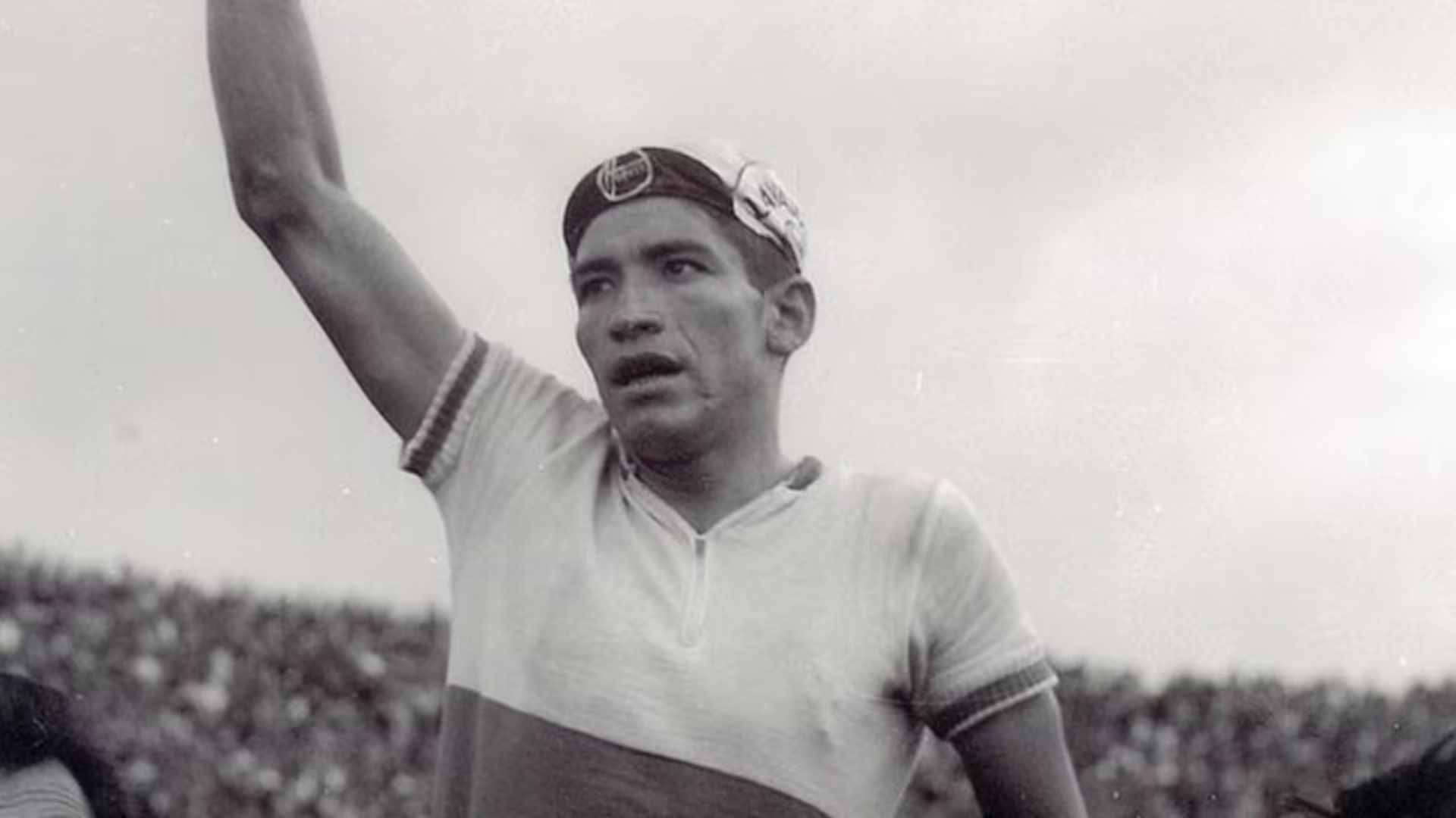 Murió el ciclista Roberto “Pajarito” Buitrago

 – Ojo critico