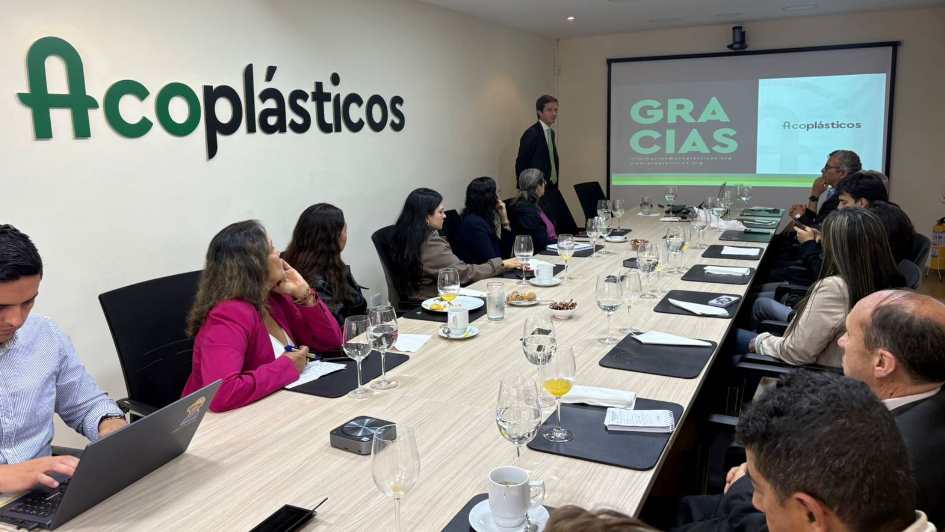 El sector del plástico mantiene su ritmo de crecimiento

 – Ojo critico