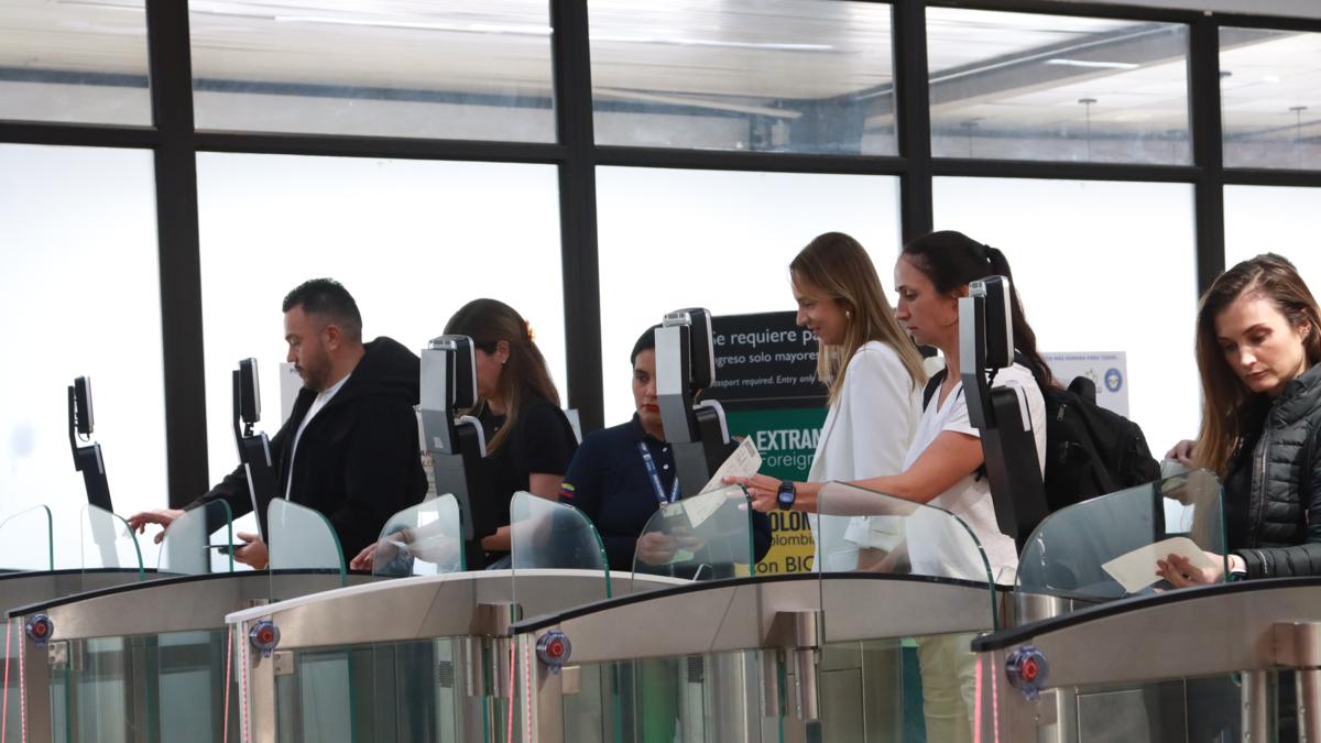 Estrategia tecnológica para reducir largas colas en el Aeropuerto José María Córdova de Rionegro

 – Ojo critico