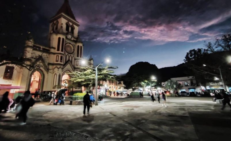 dos muertos y ocho civiles heridos

 – Ojo critico