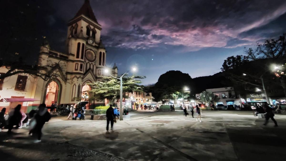 dos muertos y ocho civiles heridos

 – Ojo critico