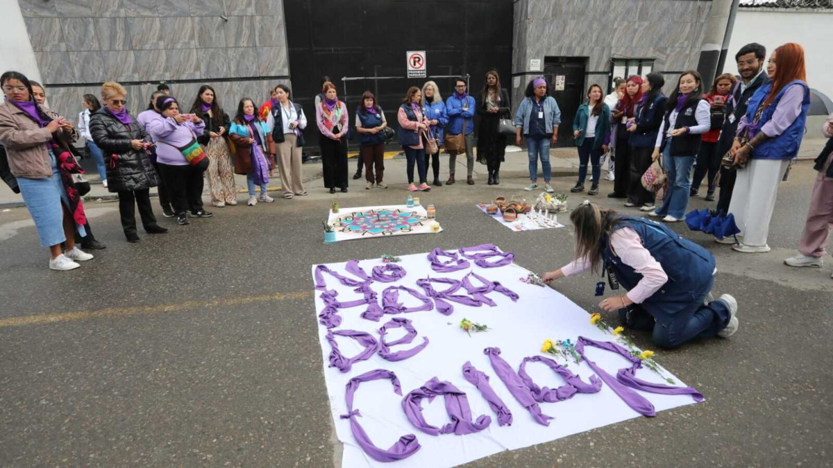 Una joven que estuvo una semana en estado crítico murió tras ser víctima de balas perdidas en un ataque de una banda criminal a un hombre en Buenaventura

 – Ojo critico