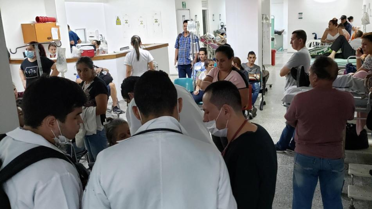 La cadena de hospitales de Antioquia se enfrenta a una deuda sofocante de 8.000 millones de dólares mientras los pacientes denuncian una crisis que ya se está cobrando vidas

 – Ojo critico