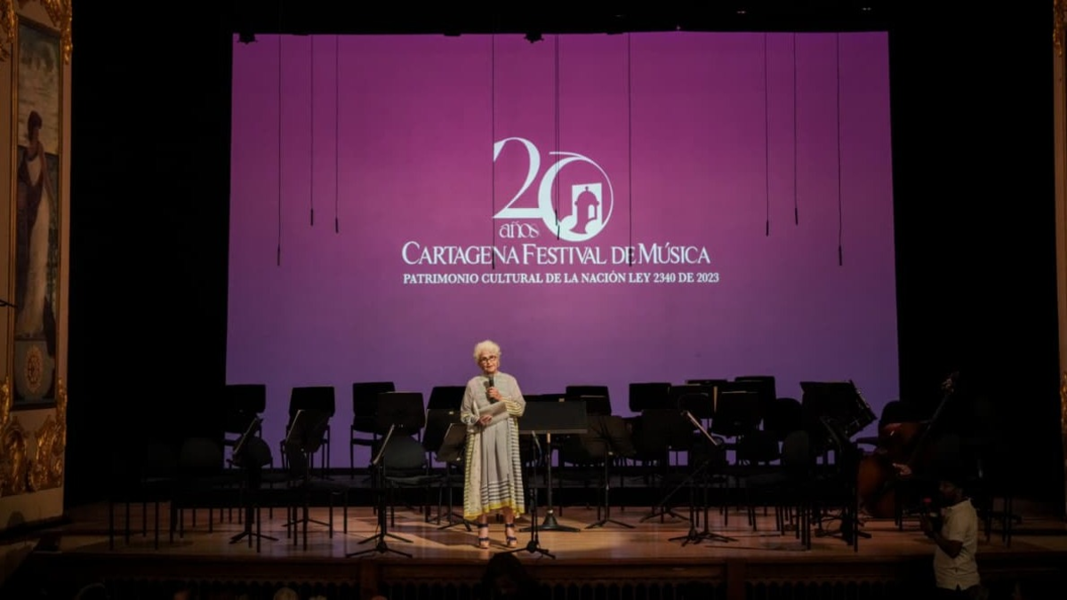 Julia Salvi felicita al Distrito por los trabajos de reparación del Teatro Adolfo Mejía, ícono cultural

 – Ojo critico