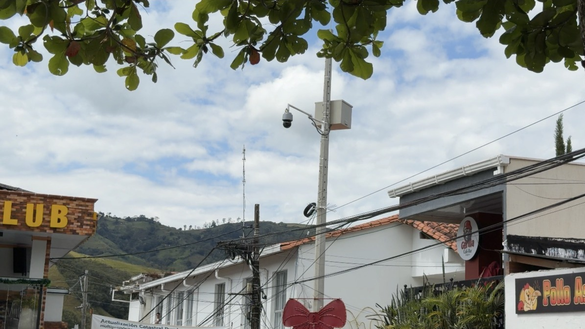 Cámaras de vigilancia privadas se suman al Nodo de Seguridad de Sucursales

 – Ojo critico