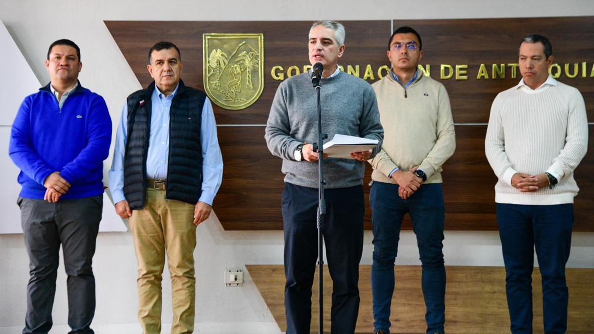 El impacto del decreto de emergencia, económico y el aumento del salario mínimo en Antioquia será de mil 500 millones de pesos

 – Ojo critico