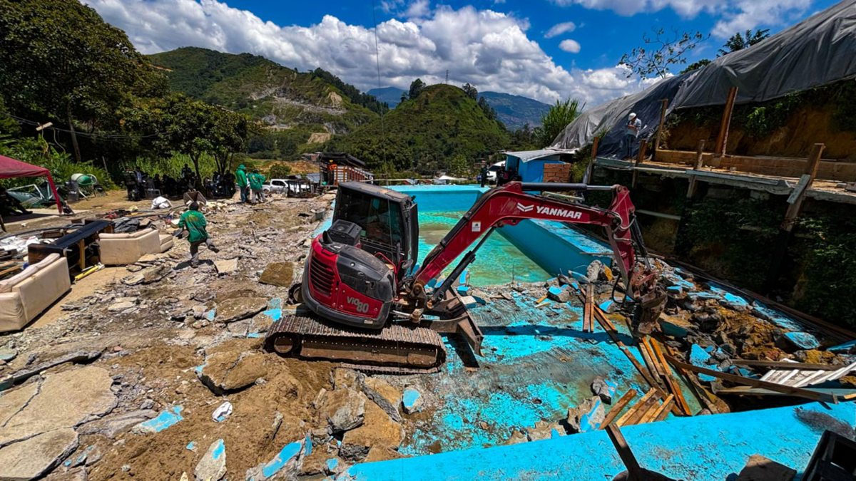 Medellín recupera el espacio público y dice adiós a la construcción en zonas prohibidas

 – Ojo critico