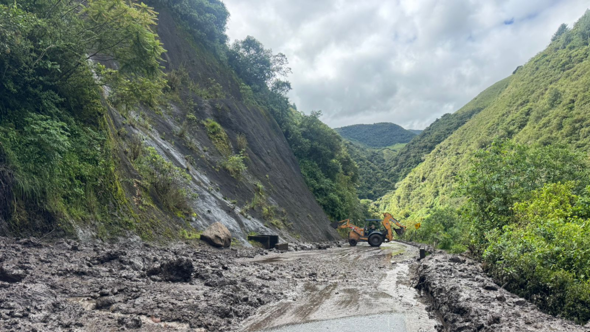 «¡Cuidado, se ha ido!» – el grito de un campesino al ver una montaña derrumbarse sobre varias casas debido al duro invierno que azotó a Nariño

 – Ojo critico