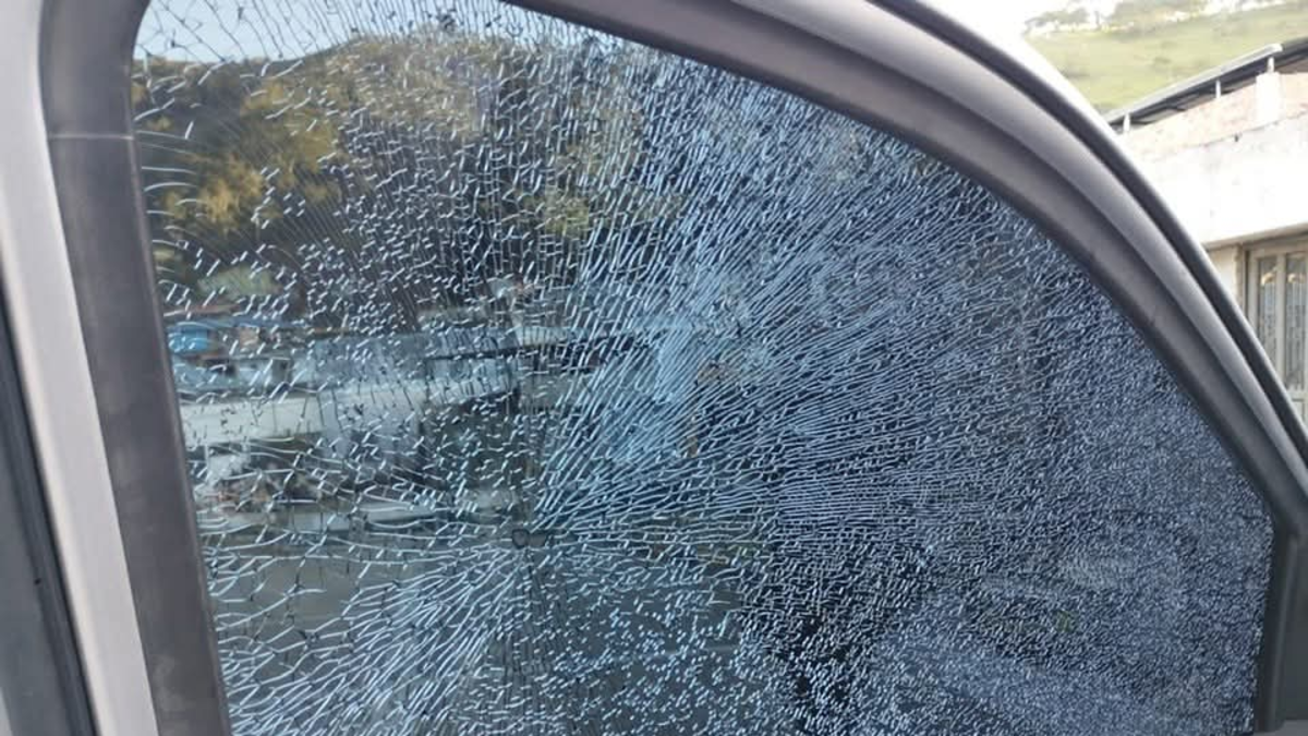 Disputa entre el gobernador Nariño y el jefe de policía del departamento tras el ataque a una de las caravanas del presidente

 – Ojo critico