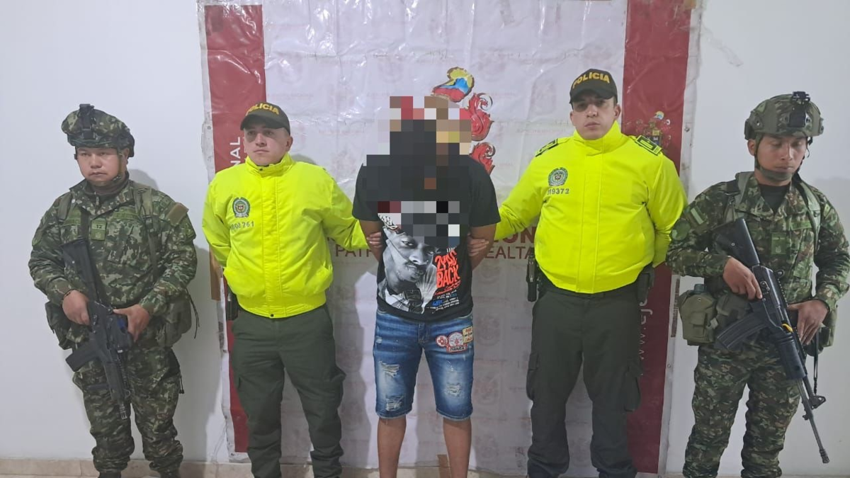 Cae alias Caballo, presunto activista paramilitar que ordenó asesinatos, provocó éxodo de 250 personas en Nariño y reclutó entre Colombia y Ecuador

 – Ojo critico