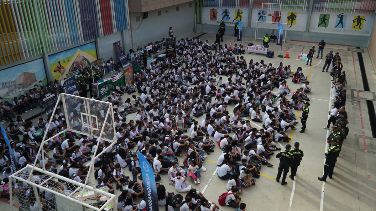 Fue el regreso a clases y la bienvenida a un nuevo año escolar.

 – Ojo critico