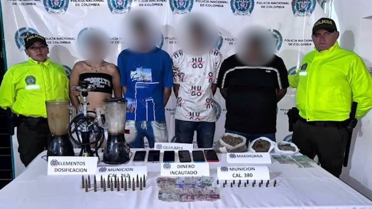 La balacera reveló el secuestro exprés de los administradores de una lujosa finca en el Meta y un alijo de cocaína enterrado vinculado al «clan»

 – Ojo critico