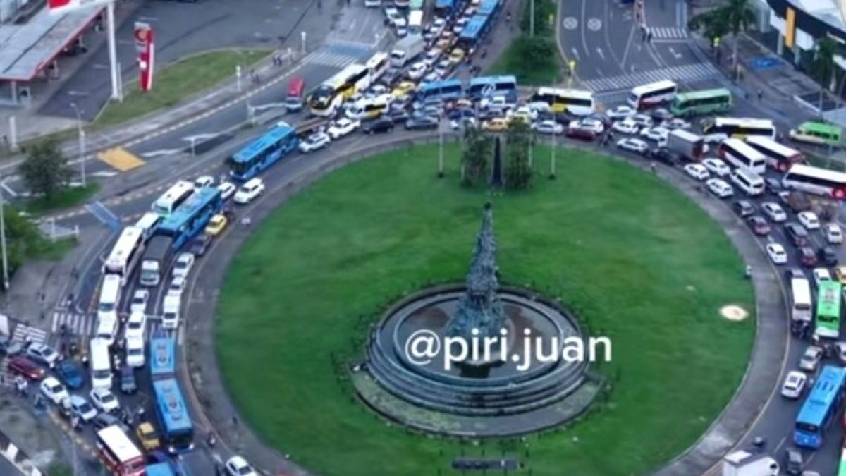 ¿Qué dijo la Alcaldía de Cali sobre el impresionante embotellamiento en la rotonda Monumento a la Solidaridad que se viralizó en las redes sociales?

 – Ojo critico