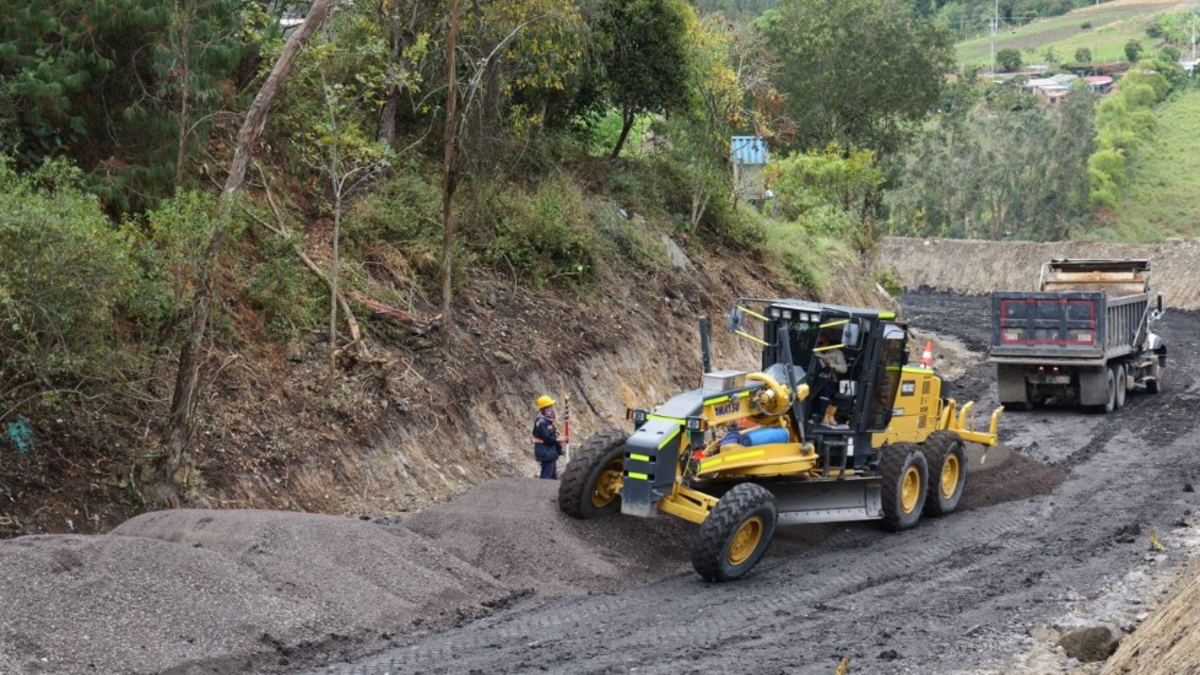 Vía al Llano, en alerta por el derrumbe del kilómetro 18, que puede reabrir en abril por falta de obras y que amenaza con otro cierre prolongado

 – Ojo critico