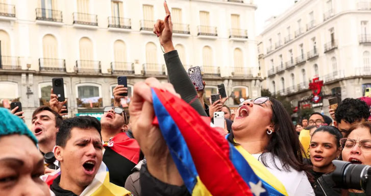 ‘Nunca pensé que vería esto’: venezolanos en el exterior reaccionan con alegría y miedo tras la caída de Maduro

 – Ojo critico