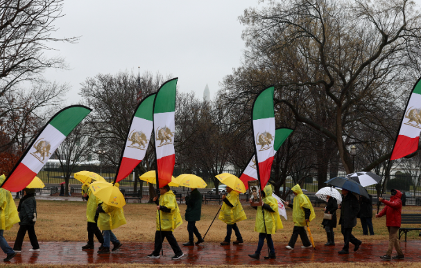 EE.UU. evalúa opciones militares ante la represión en Irán

 – Ojo critico