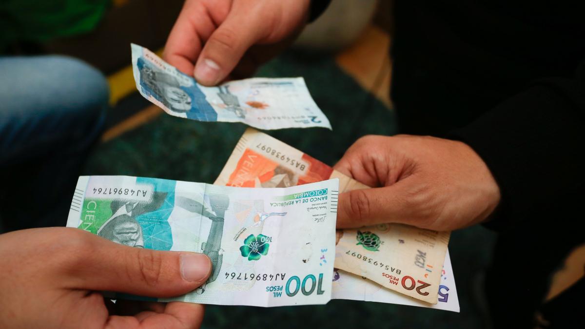 El 39% de los adultos alcanza el nivel mínimo deseado de conocimientos financieros.

 – Ojo critico