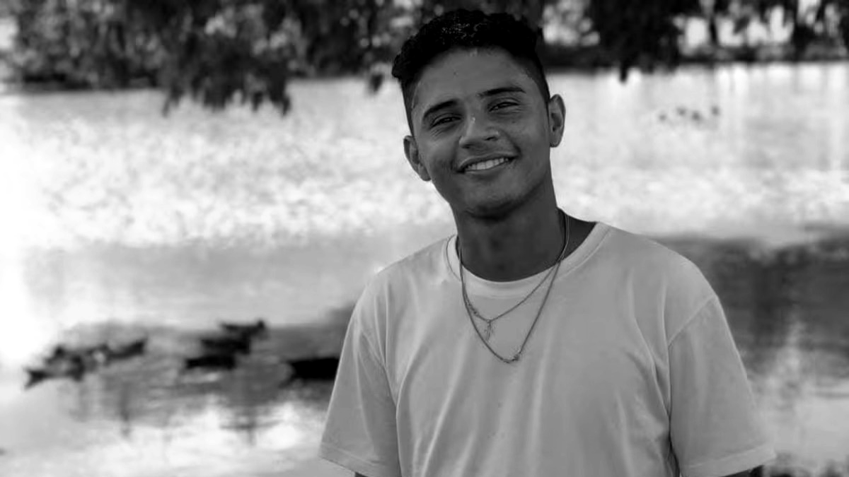 El joven Promesa Vallenato murió en trágico accidente en San Gil, Santander: le encantaba grabarse cantando

 – Ojo critico