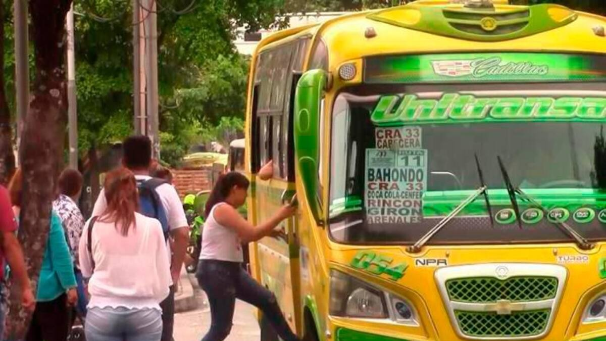Estas son las tarifas del transporte público en Bucaramanga y la aglomeración en 2026, la tarifa mínima de taxi aumentó un 16,6%

 – Ojo critico