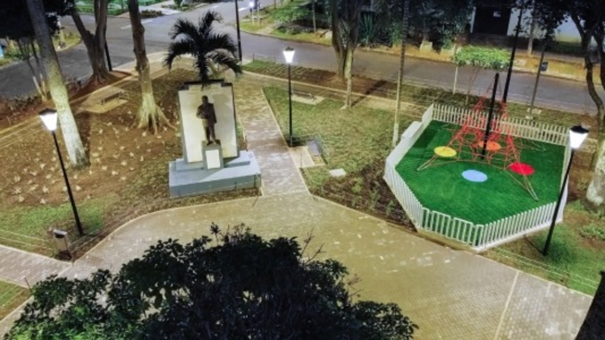 Impusieron 39 citaciones a personas que comían alimentos en espacios públicos tras la entrada en vigor del decreto

 – Ojo critico