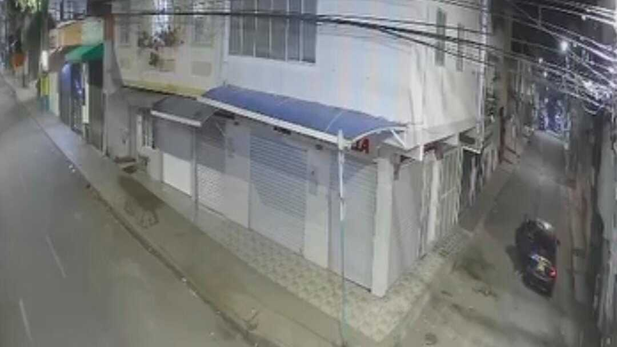 «Llamen a la policía que se llevan a mi hija»: gritos desesperados de una mujer que fue atacada en un transporte ilegal en Floridablanca

 – Ojo critico