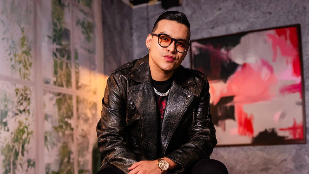 Se suponía que actuaría en fiestas populares municipales.

 – Ojo critico