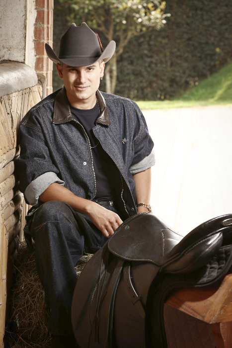 PIPE BUENO LANZA EL HIMNO DEL DESCANSO Y EL EMPODERAMIENTO “YA TE SUPERÉ”

 – Ojo critico