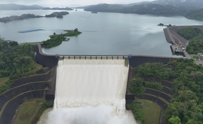 Central Hidroeléctrica Urrá confirma fuerte aumento de vertidos al río Sinú por aumento de caudal y solicita desalojo de zonas ribereñas

 – Ojo critico