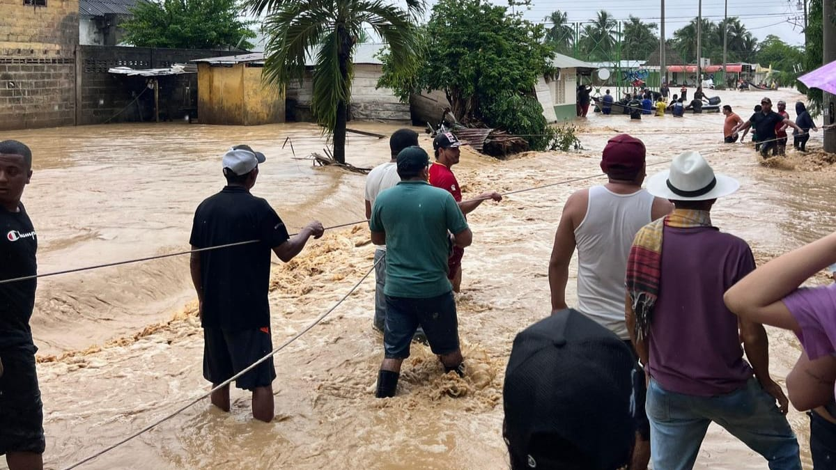 Casi 15.000 permanecen aislados. estudiantes en el campo

 – Ojo critico