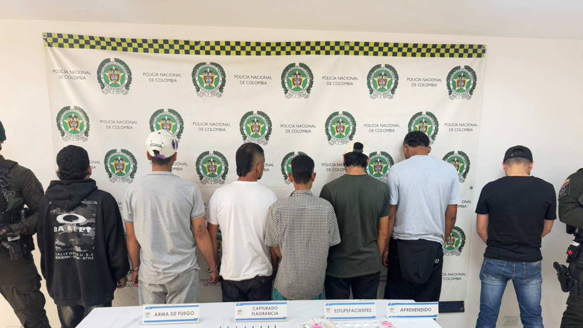 Han sido asesinados seis presuntos miembros del brazo armado de «Los Flacos», que mantienen un violento conflicto con la Nueva Generación en el norte del Valle.

 – Ojo critico