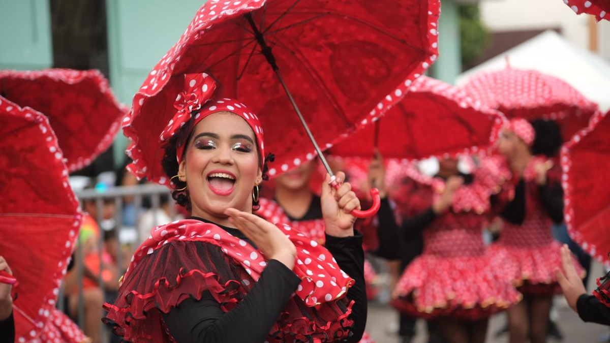Baranoa celebró la 35 edición del Carnaval de la Memoria: un desfile que honra la memoria cultural y las danzas que son patrimonio del municipio

 – Ojo critico