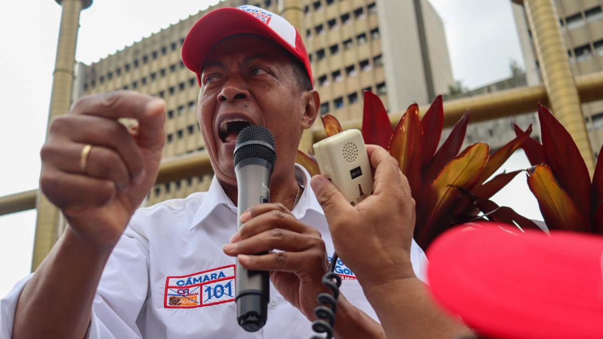 El «Profesor González» quiere repetir residencia en el Valle

 – Ojo critico