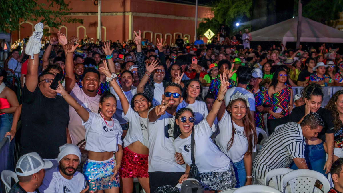Saxon Sound System llevó su sonido londinense a la fiesta

 – Ojo critico