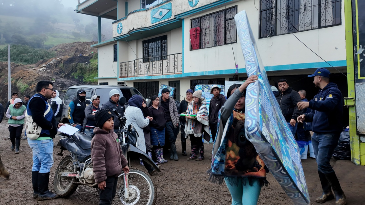 Las familias afectadas en Mallama, estado de Nariño, permanecen en refugios temporales hasta que se hagan los arreglos finales de alojamiento.

 – Ojo critico