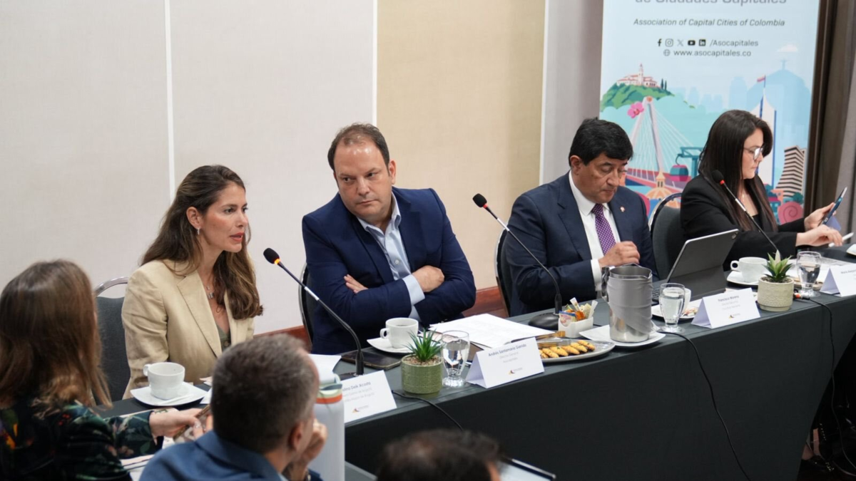 Los alcaldes advierten de una crisis sin precedentes

 – Ojo critico