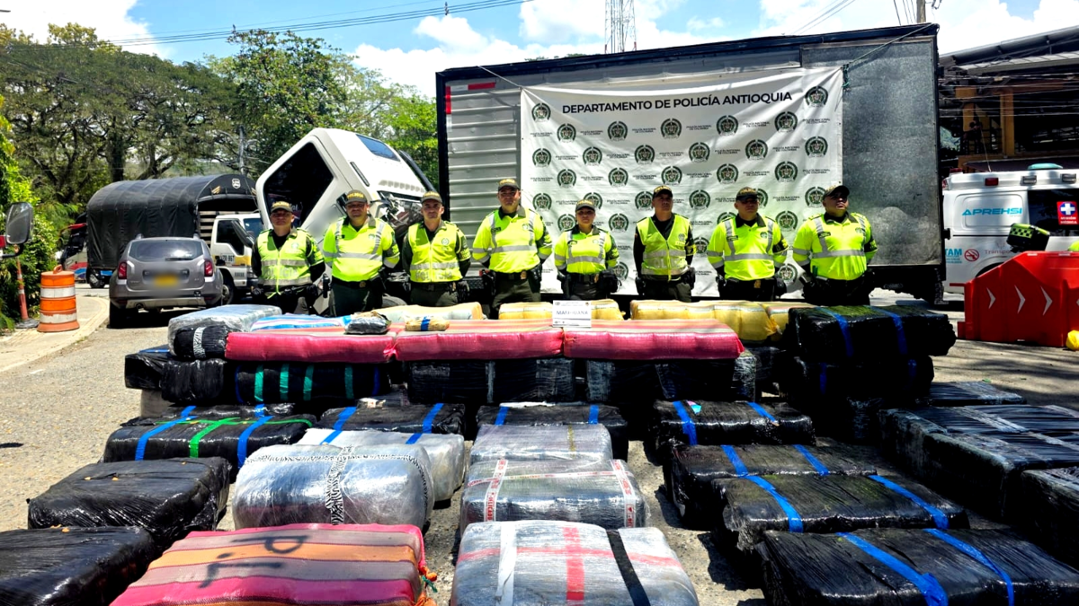 5,2 toneladas de marihuana fueron encontradas en un camión en La Pintada

 – Ojo critico