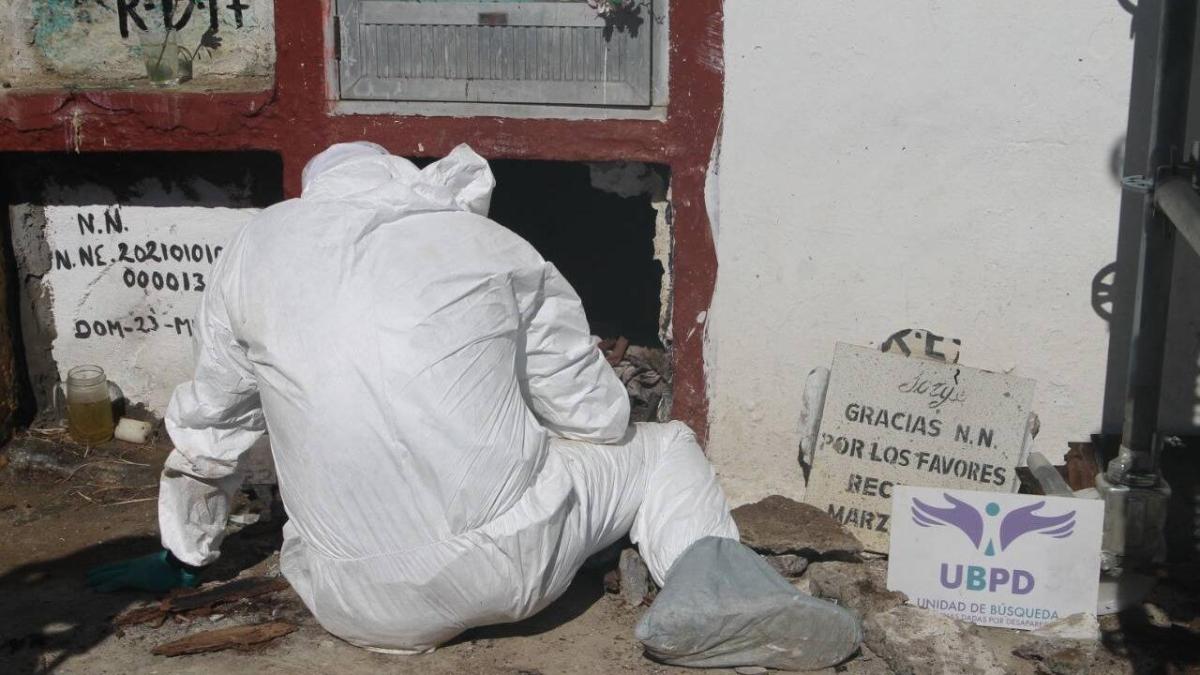 Así fue el hallazgo de 32 cadáveres de personas desaparecidas en el conflicto; con un buscador y mujeres locales en el cementerio de Popayán

 – Ojo critico