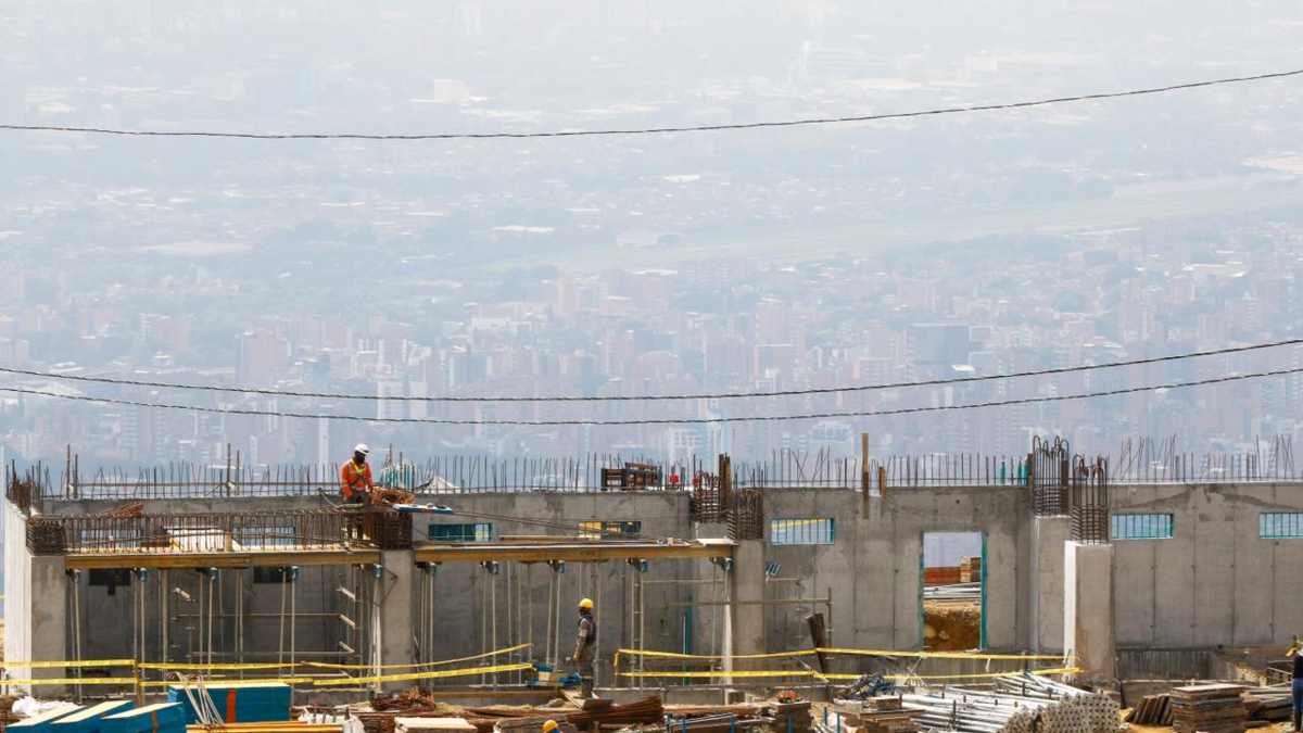 Avance de las obras y solución del problema de la superpoblación

 – Ojo critico