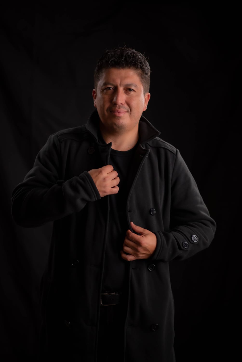 Alex Santacruz conquista Colombia con su música

 – Ojo critico