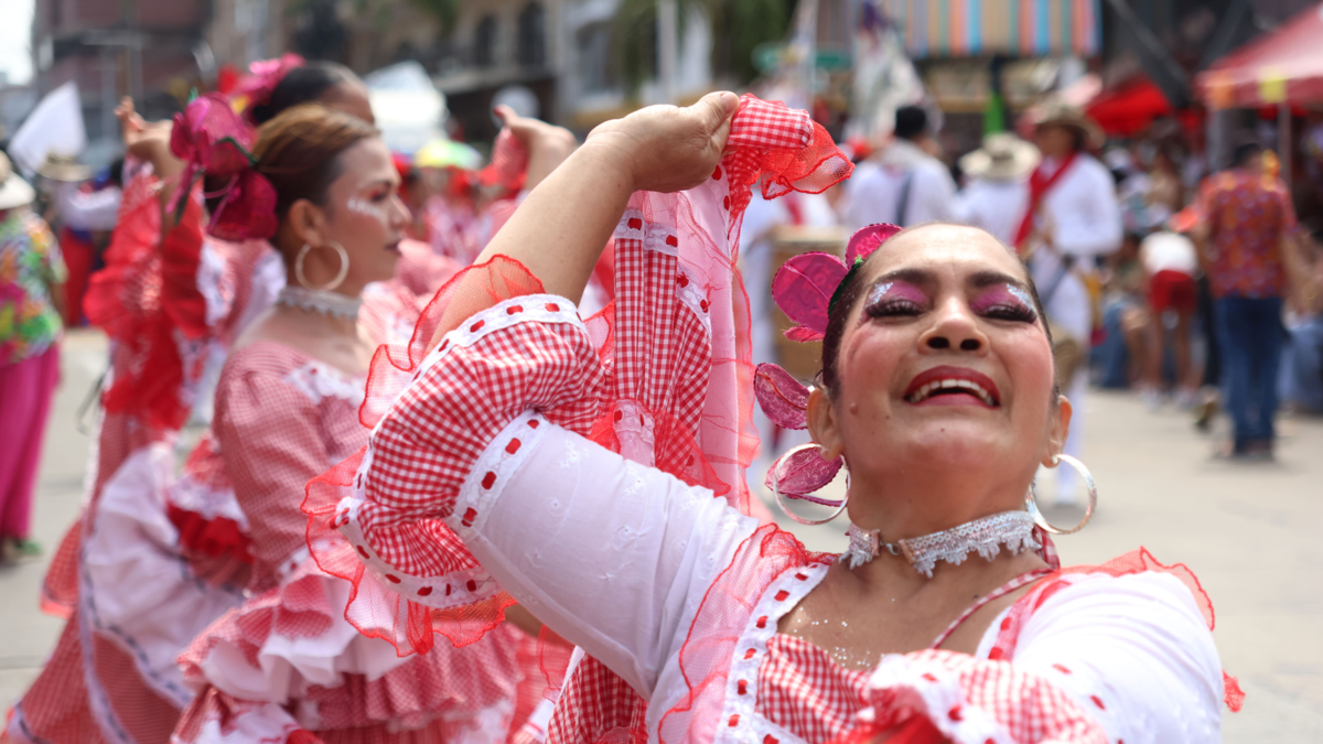 Durante los cuatro días de celebración, se recaudaron 6 millones de participantes y 840.000 millones de dólares

 – Ojo critico