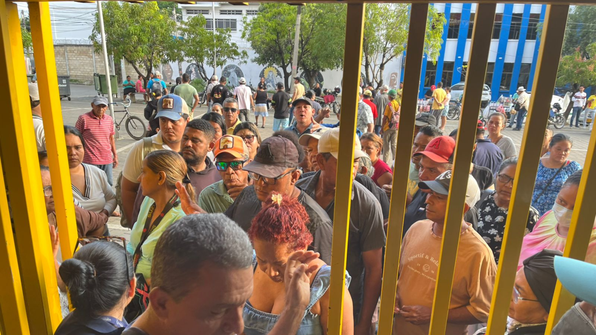 Las autoridades intentan superar los efectos del desastre natural invernal en Córdoba, distribuyendo más de 220 toneladas de ayuda

 – Ojo critico