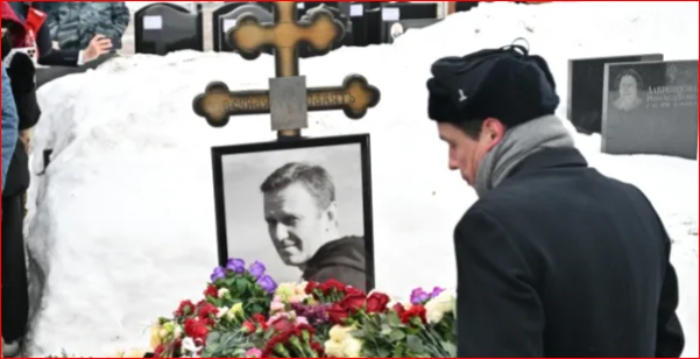 ¿Putin mató a Navalny con veneno de sapo?

 – Ojo critico