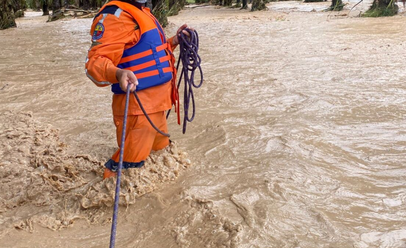 Santander pone en marcha puntos de recogida para apoyar a los afectados por las lluvias, ya está vigente alerta roja en 11 municipios, con más de 400 damnificados

 – Ojo critico