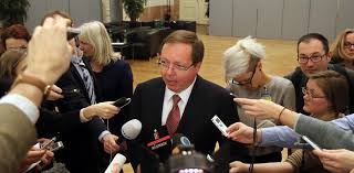 Gran Bretaña convoca al embajador ruso y expulsa a un diplomático en medio de tensiones diplomáticas

 – Ojo critico