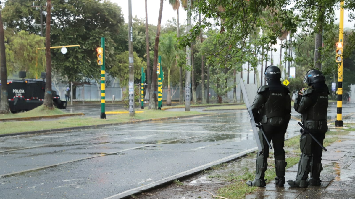la onda explosiva golpeó al vicerrector; esto es lo que pasó

 – Ojo critico