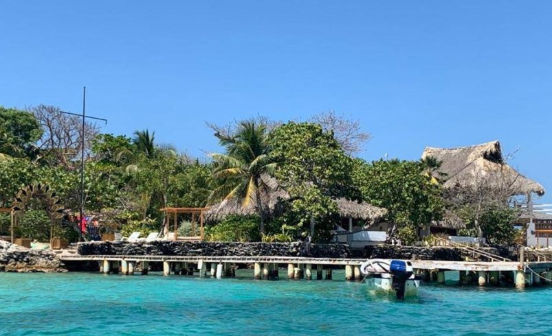 un barco pasó por encima

 – Ojo critico