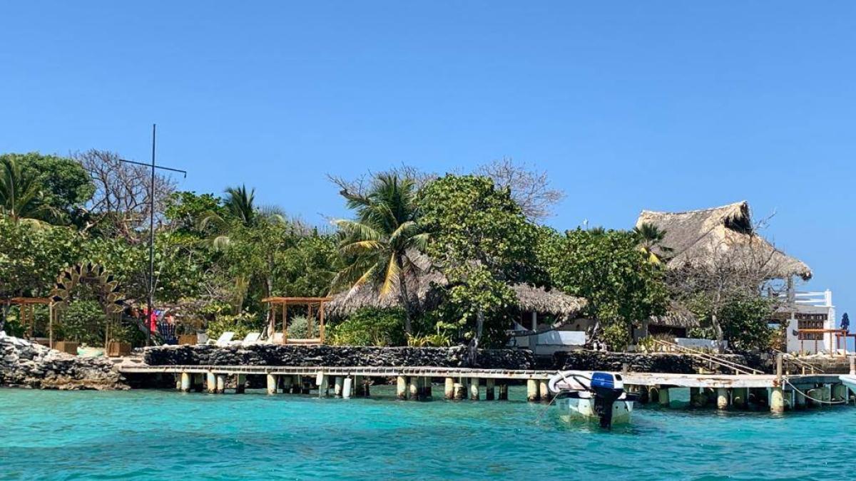 un barco pasó por encima

 – Ojo critico